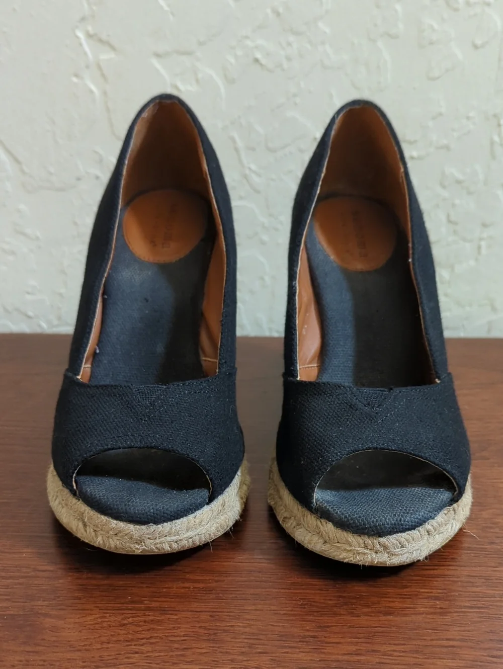 Sonoma Life & Style Black Canvas Peep-Toe Jute Espadrille Wedges Size 8.5 M